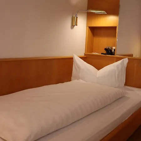 Отель Brunnenhof *